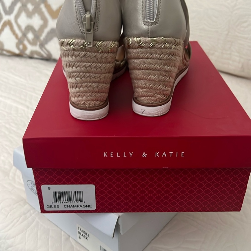 Katie & Kelly